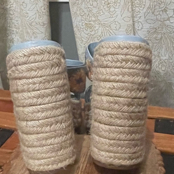 ASOS Platform Sandals Colorful Floral - Picture 8 of 8